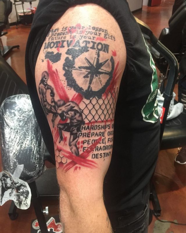 Tatuajes de Artes Marciales Mixtas (MMA) 15 Pelea a muerte en el octágono