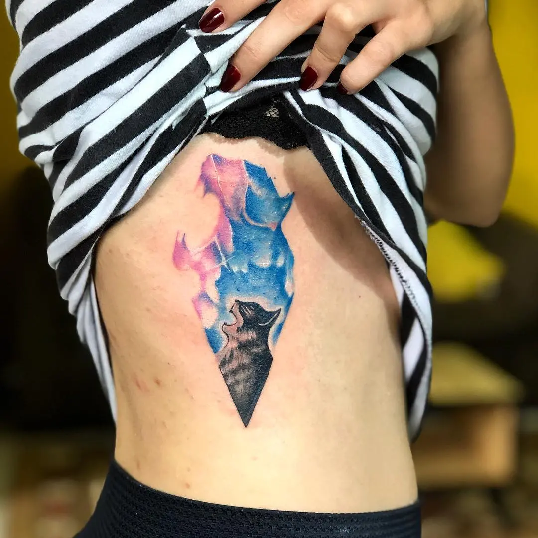 Galerías de Tatuajes Increíbles 6 • EDUARDO RODRIGO TATUARIA • 2019.03.06 2 of 2 • Cat spirit animal Watercolor • Trabalho realizado por Eduardo Rodrigo. Muito