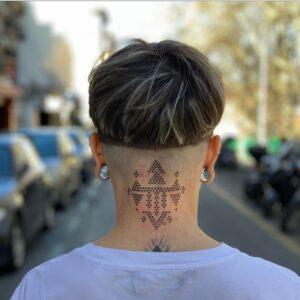 90 Tatuajes en la Nuca Asombrosos 12 tattoo en la Nuca