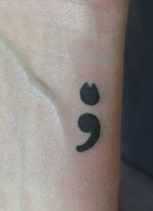 90 Tatuajes Minimalistas Brutales 8 tattoo minimalista