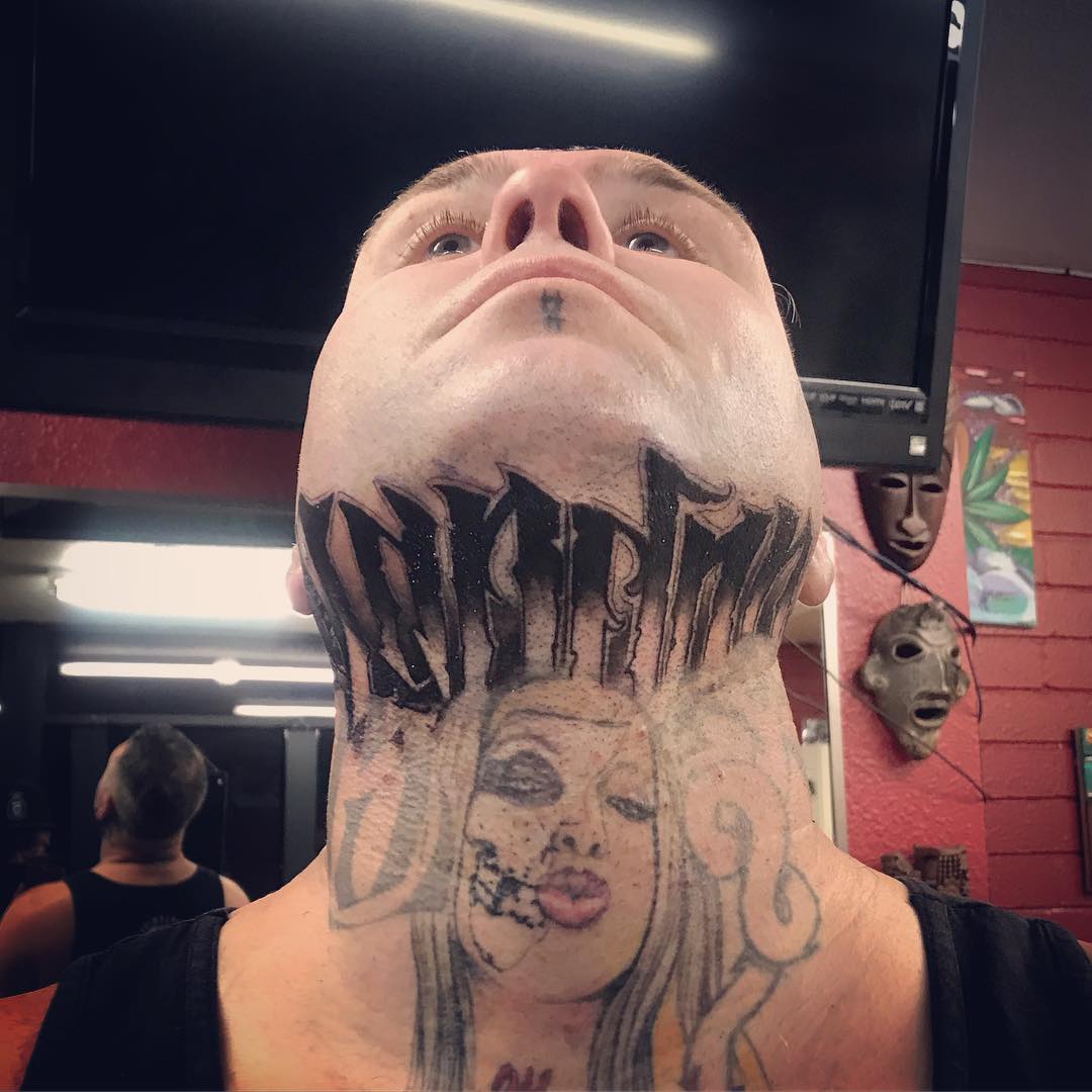 Featured image of post The Best 22 Alas Garganta Tatuajes Para Hombres Cuello