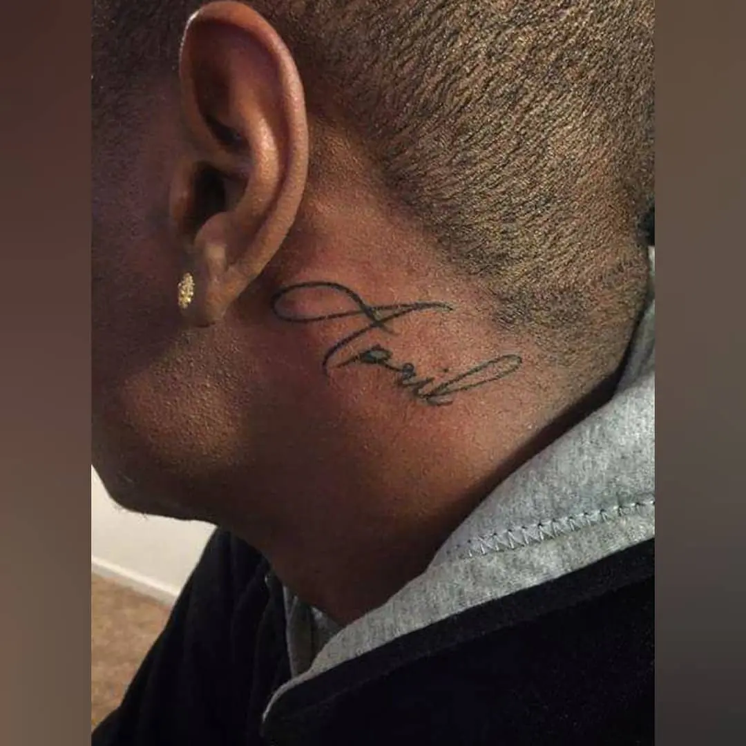 90 Tatuajes de Nombres Personales ✍ 11 Bosse.madame 🇵🇷🇲🇽 2019.03.02 Worked on this piece today.💉 upperneckpiece script tattoo ink tattooartwor