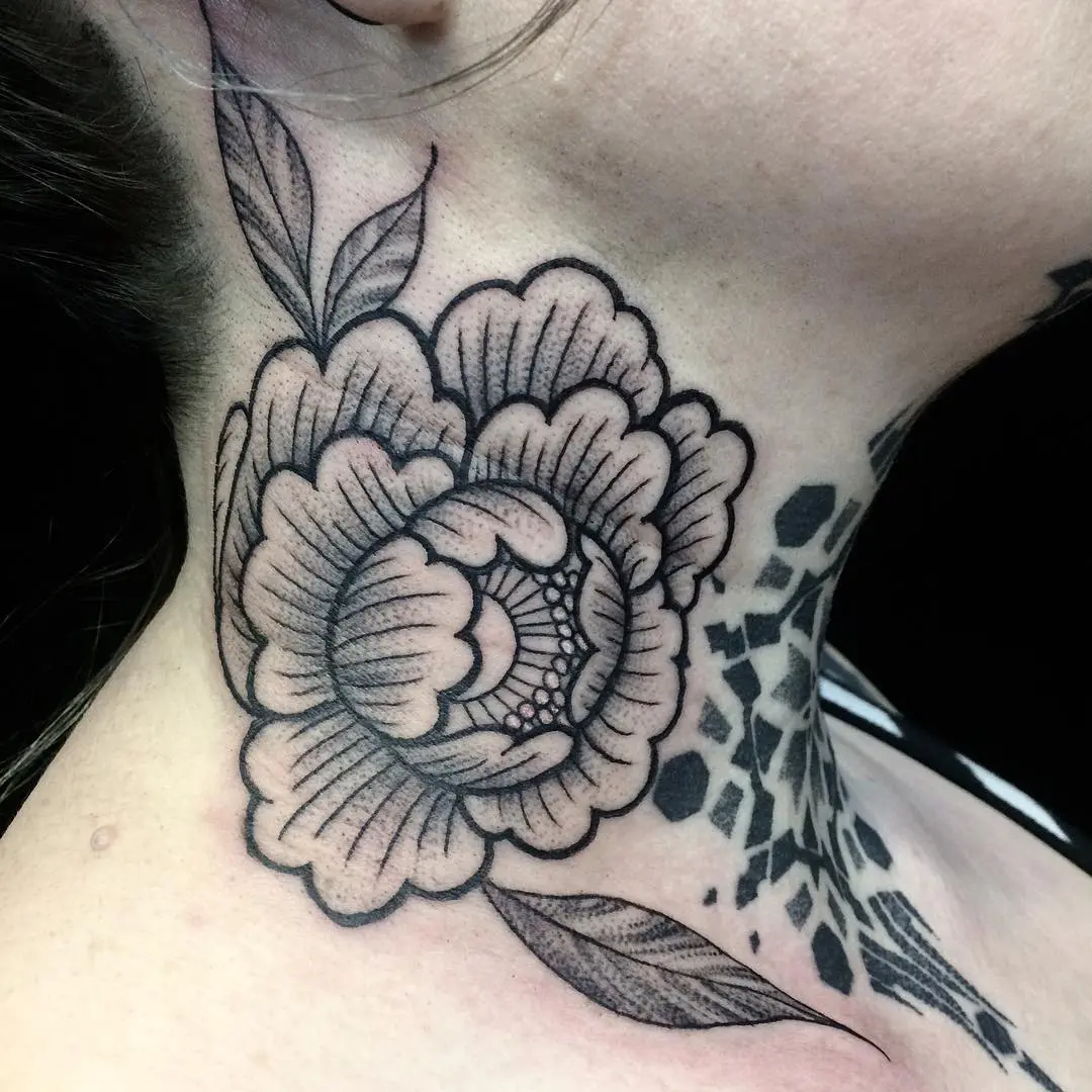 Galerías de Tatuajes Increíbles 18 Chloe and Her Sun ๛ 2019.03.22 Neck blaster for @heatheredscissorhands Rewriting the narrative to transform an
