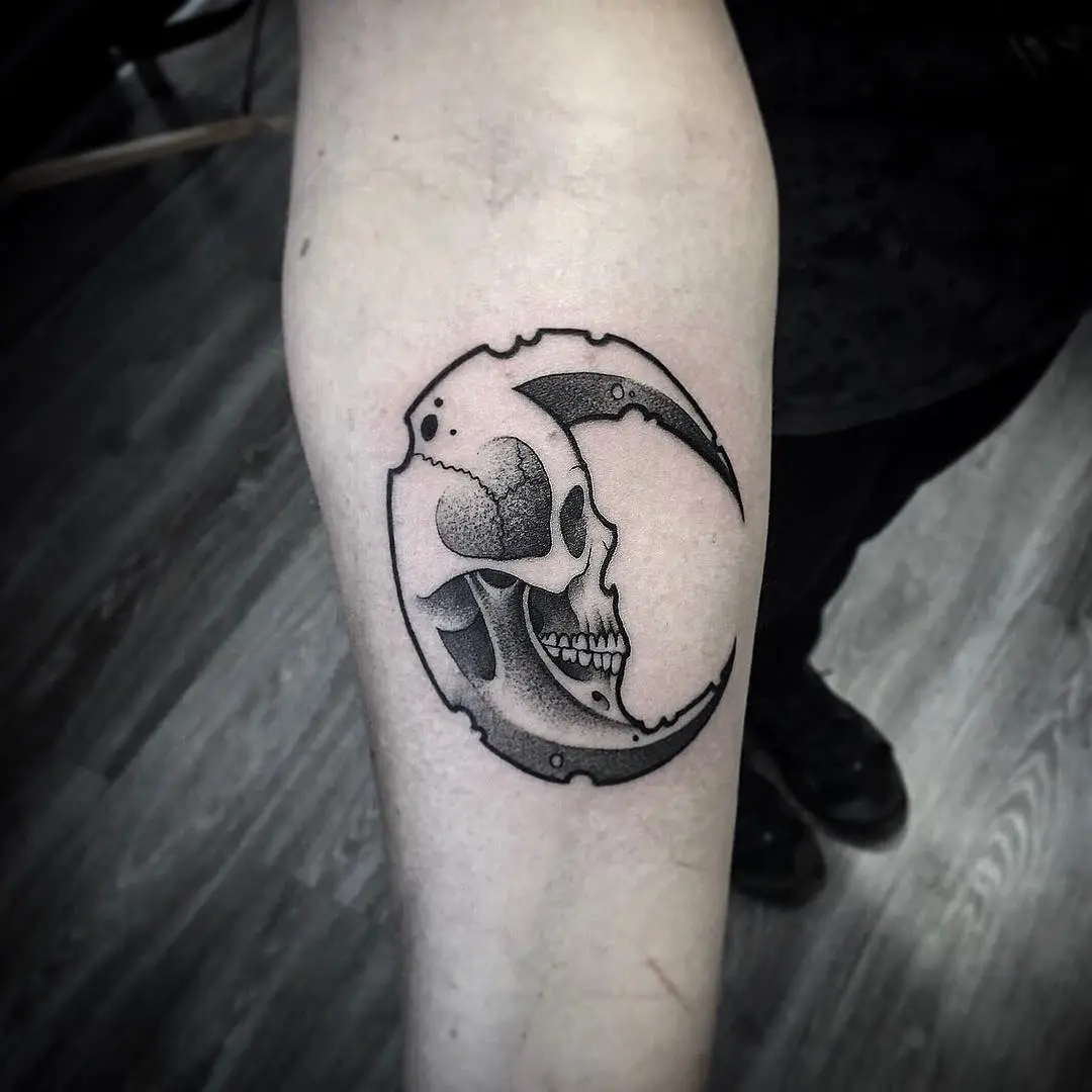 Incredible Tattoo Galleries 12 Grow Ink Up Tattoo Studio 2019.04.25 •MOON••SKULL• Zadanie bolo jasne...Mesiac 🌙 a lebka 💀. Tieto dva prvky mali p