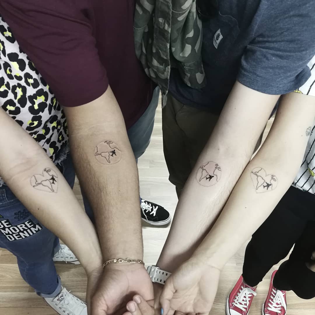 Tatuajes Para Celebrar Lazos Eternos Entre Amigas y Amigos