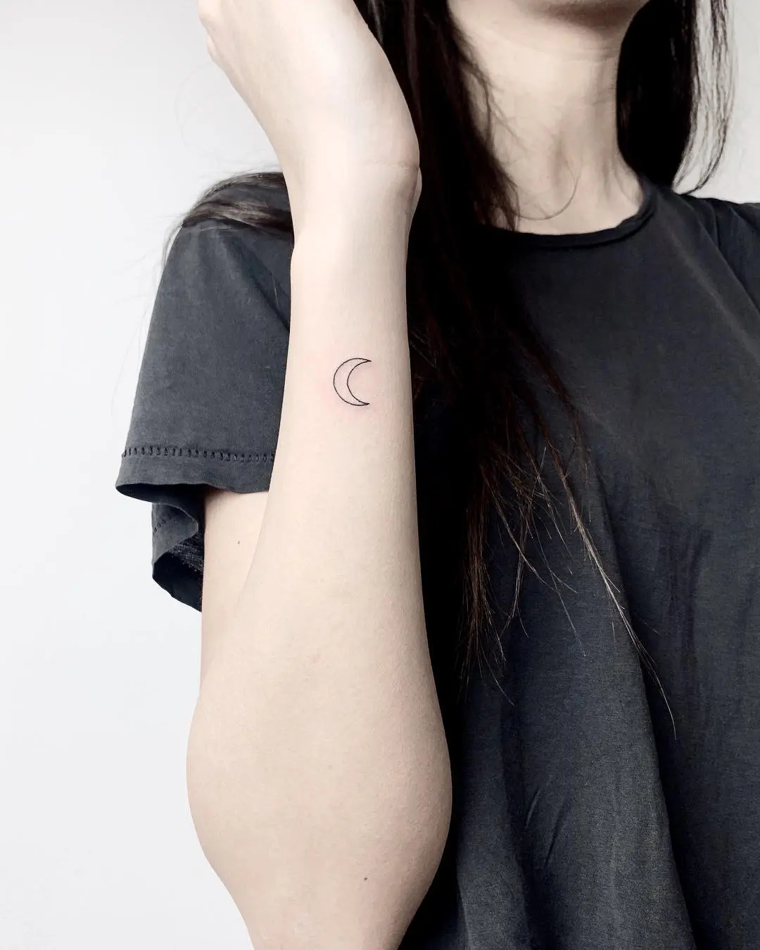 Incredible Tattoo Galleries 16 Hanna 2019.04.25 baby moon dla Elizy 🌙✨ . . tattoo tinytattoo fineline moontattoo smalltatt