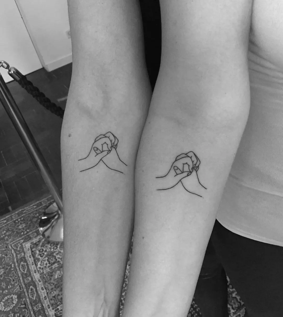 Galerías de Tatuajes Increíbles 17 Joao Goncalves 2019.04.14 2 of 2 FRIENDSHIP 🤝 friendship friendshiptattoo friendstattoo ideatattoo smalltat
