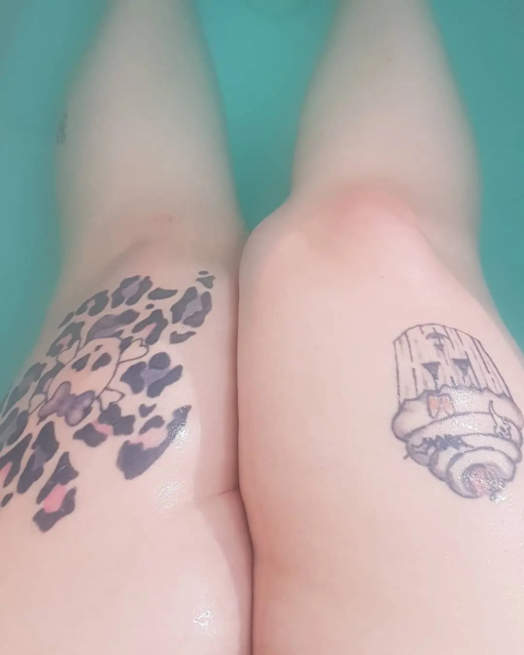 Galerías de Tatuajes Increíbles 24 Just me 2019.03.17 2 of 2 Mermaid bathbomb. 🧜♀️ . . Do you like thighs or feet more 🤔 1