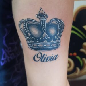 90 Tatuajes de Coronas Impresionantes 8 corona tattoo