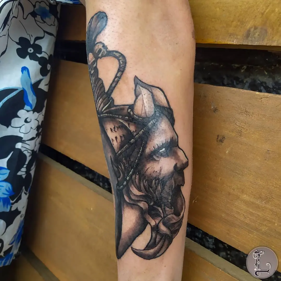 Galerías de Tatuajes Increíbles 8 ☠ 𝔜𝔲𝔯𝔦 𝔏𝔦𝔫𝔰 ☠ 2020.08.07 2 of 2 Mais uma tattoo no meu mano @elvysartattoo Dessa vez foi o Mímir o mais sábio