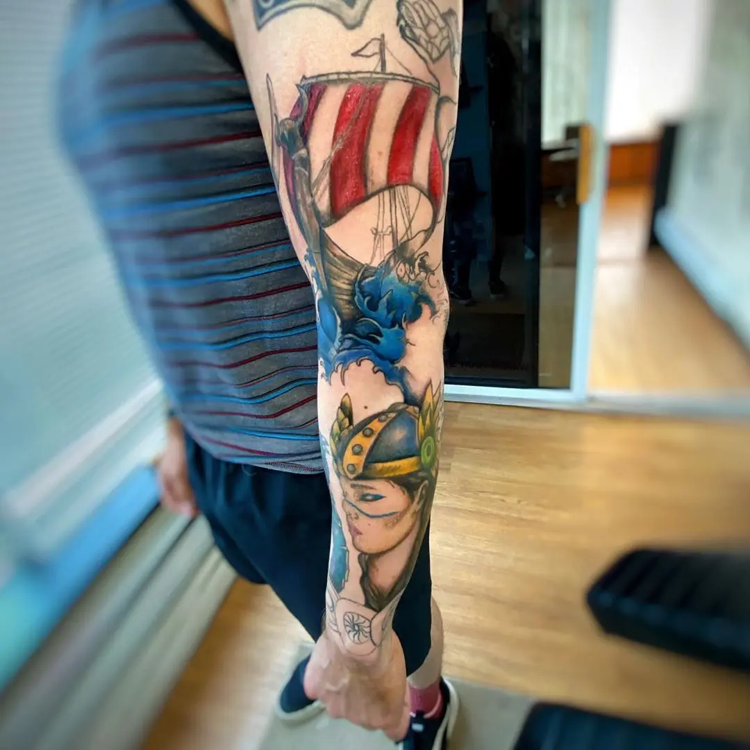 Galerías de Tatuajes Increíbles 5 🦄 Cloudia Hadley 2020.08.06 Peek at a Viking sleeve I’m working on currently for Nick. Thanks . . . . . .