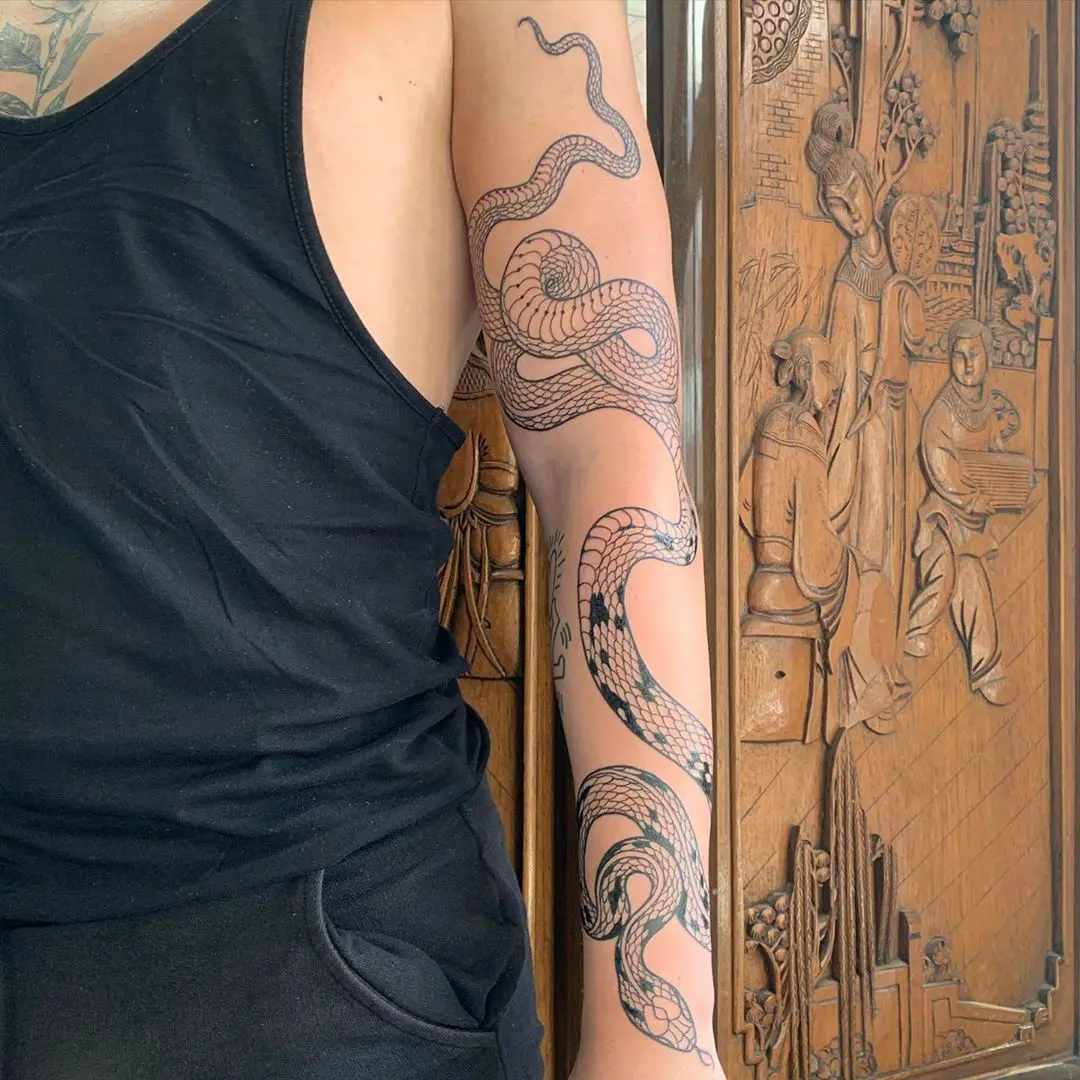 Galerías de Tatuajes Increíbles 47 Gabriela Lastra 2020.08.01 Boys and there snakes still some more to go on this 🐍 @blindtigertattoo @gabri