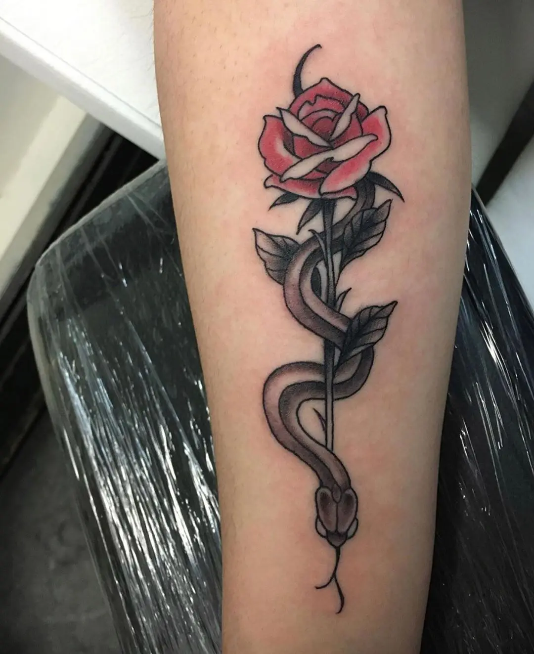 Galerías de Tatuajes Increíbles 52 Iron Lotus Body Art 2020.08.01 Hope everyone has a good weekend Don’t forget the sunscreen This serpent rose
