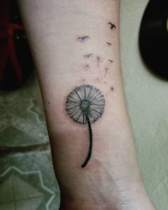 diente de león tattoo