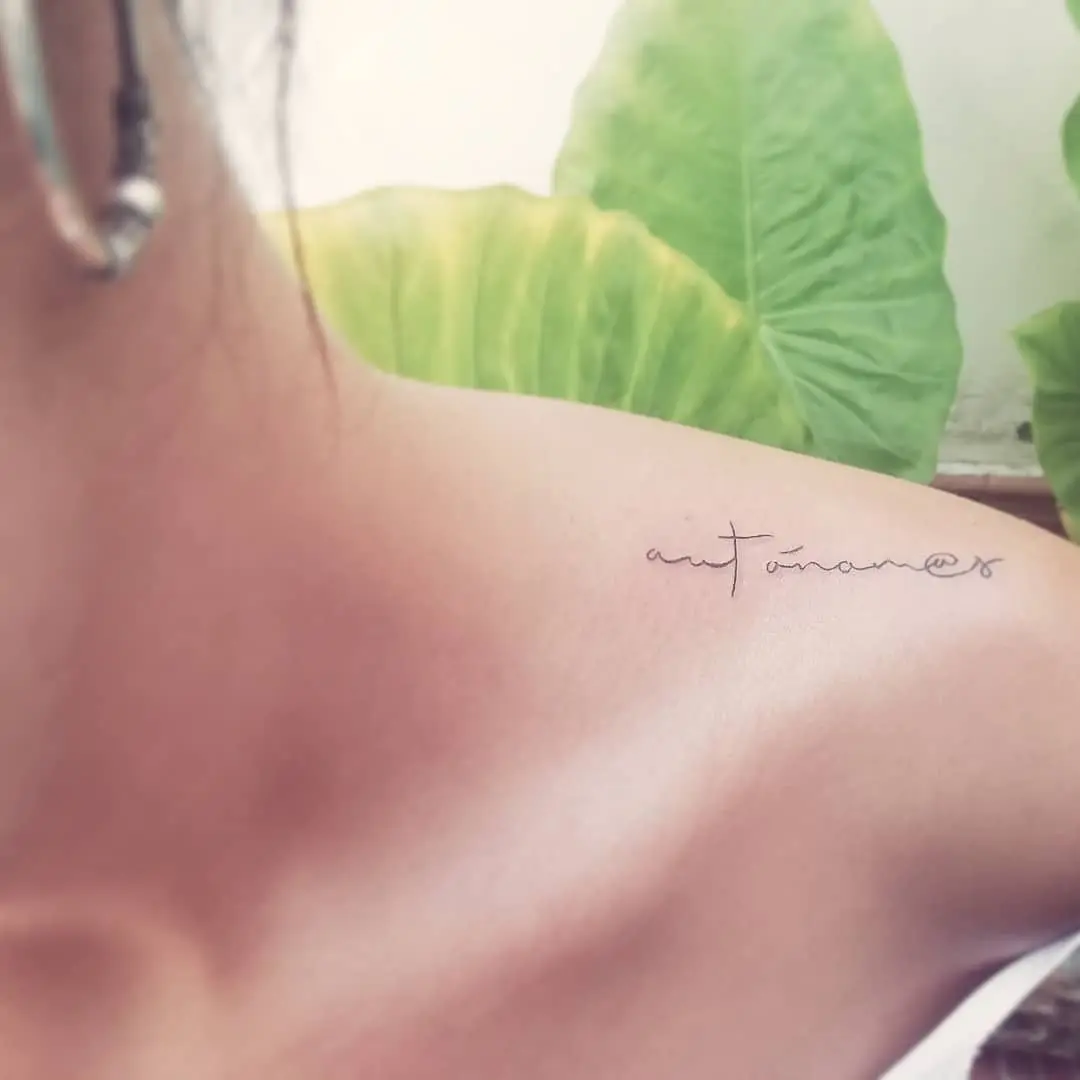 Galerías de Tatuajes Increíbles 102 Jabier Cabrera🐒 2020.08.05 Autonom@s . Frase fina filipina . . . linealtattoo sevillatattoo wordtattoo