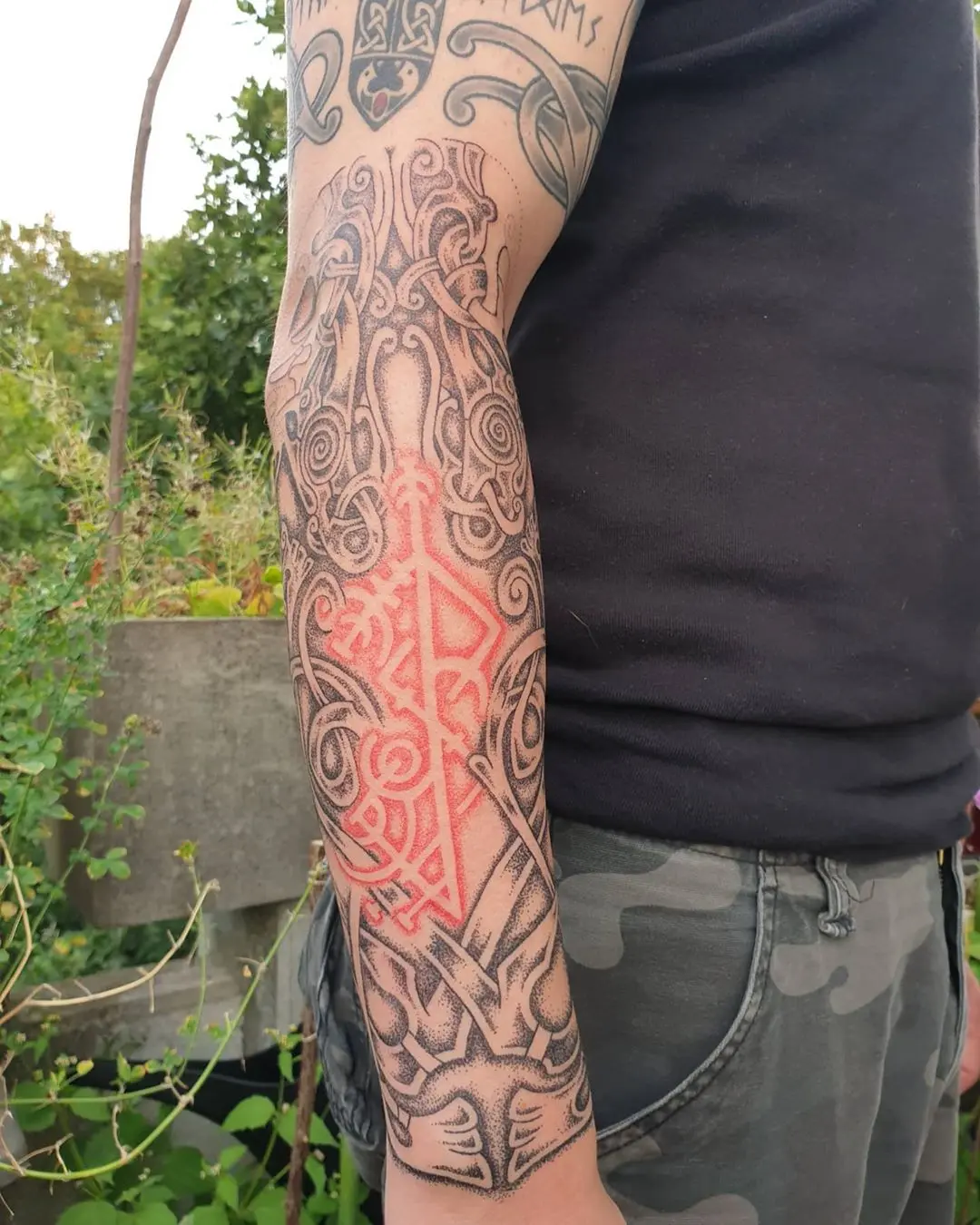 Galerías de Tatuajes Increíbles 70 Nadin 2020.08.09 1 of 3 Weekend handpoke marathon with @4l r3k . Thank you for your patience. 😌🙏 He a