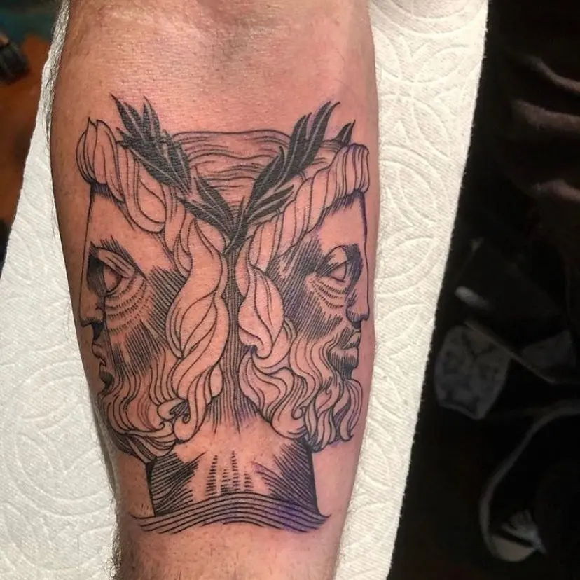 Galerías de Tatuajes Increíbles 76 Sentient Tattoo Collective 2020.07.21 1 of 2 Fresh lines from @kapustatattoos 💉🏛️ The ancient Roman religion believes Janu