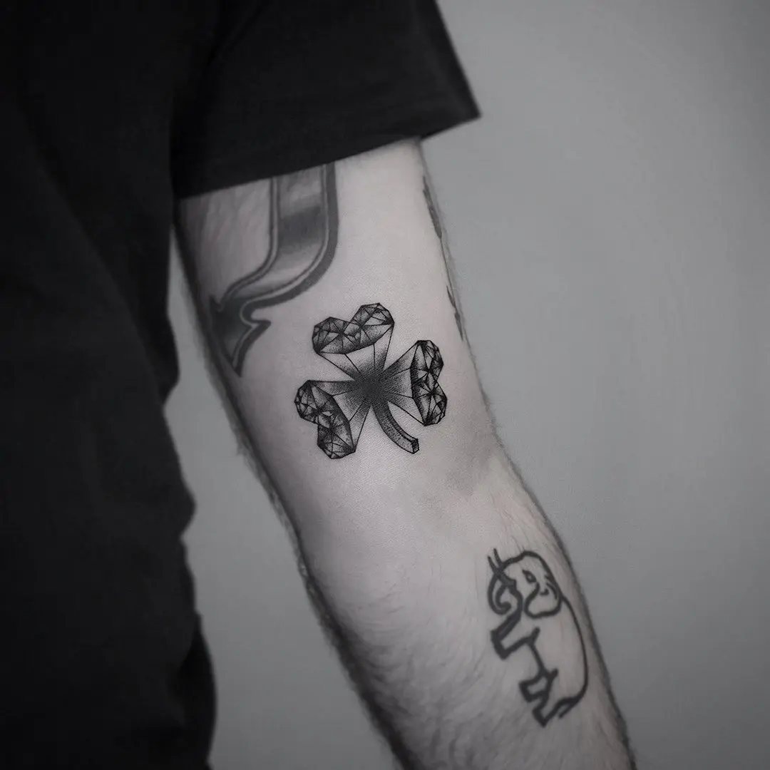 Galerías de Tatuajes Increíbles 66 yui K 유이 2020.07.30 ☘️💎 for Erik @blindreasontattoo ⠀
⠀
⠀
⠀ ⠀
⠀ ⠀
⠀
⠀
⠀ ⠀
⠀
diamonds ttt diamond