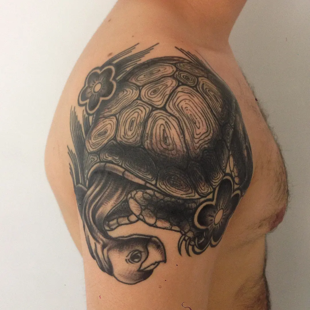 Galerías de Tatuajes Increíbles 10 •Andriy Haliak• 2018.08.09 1 of 3 🌸🐢🌸 Done at 🔔@kolokol lviv 🔔 • • • • • traditional traditionaltattoo bla