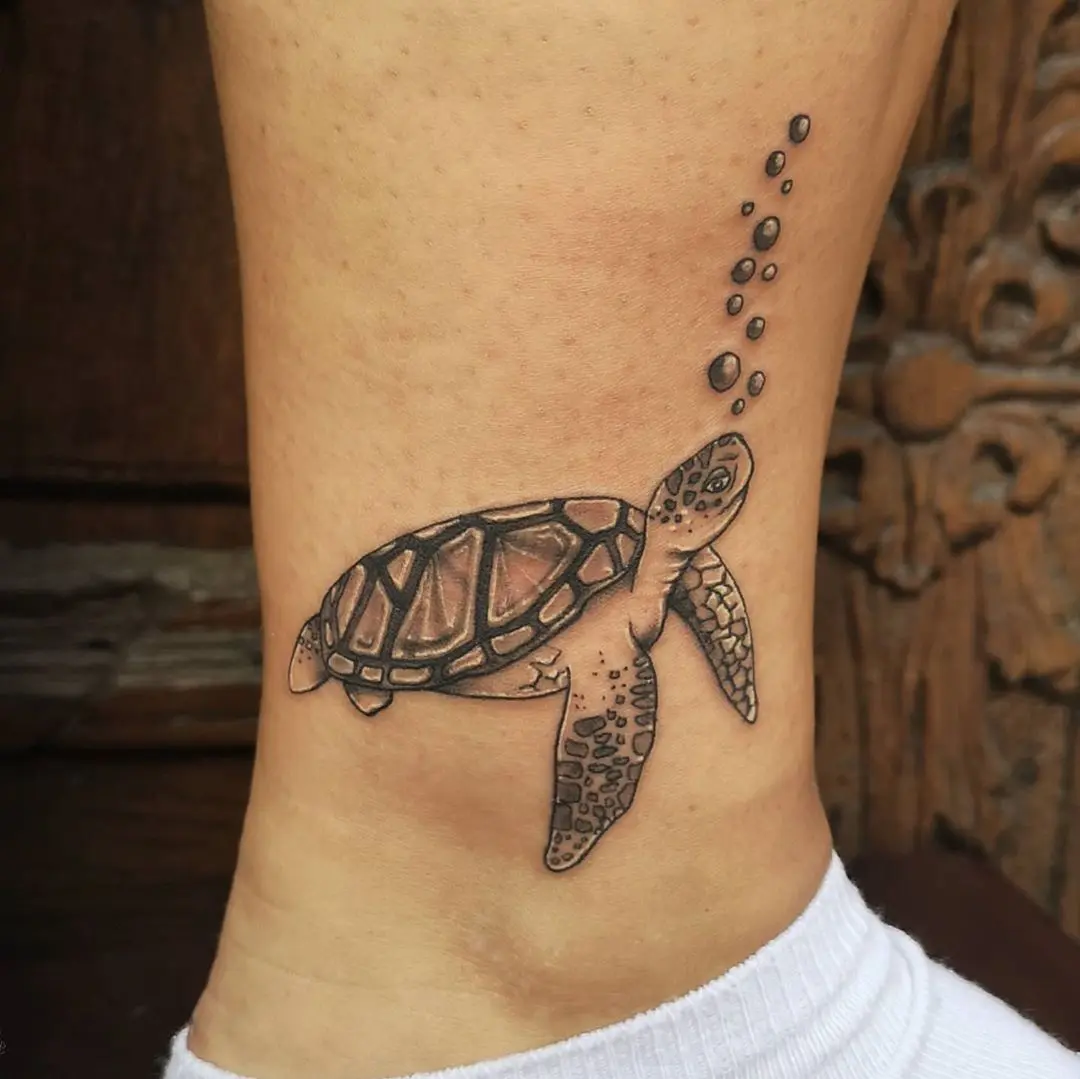 Galerías de Tatuajes Increíbles 90 𝔾𝕠𝕝𝕕 𝕊𝕚𝕝𝕧𝕖𝕣 𝕋𝕒𝕥𝕥𝕠𝕠 2020.09.11 2 of 2 Das doppelte Schildkrotchen gestochen von @mileytattooartist unter anderem auf @