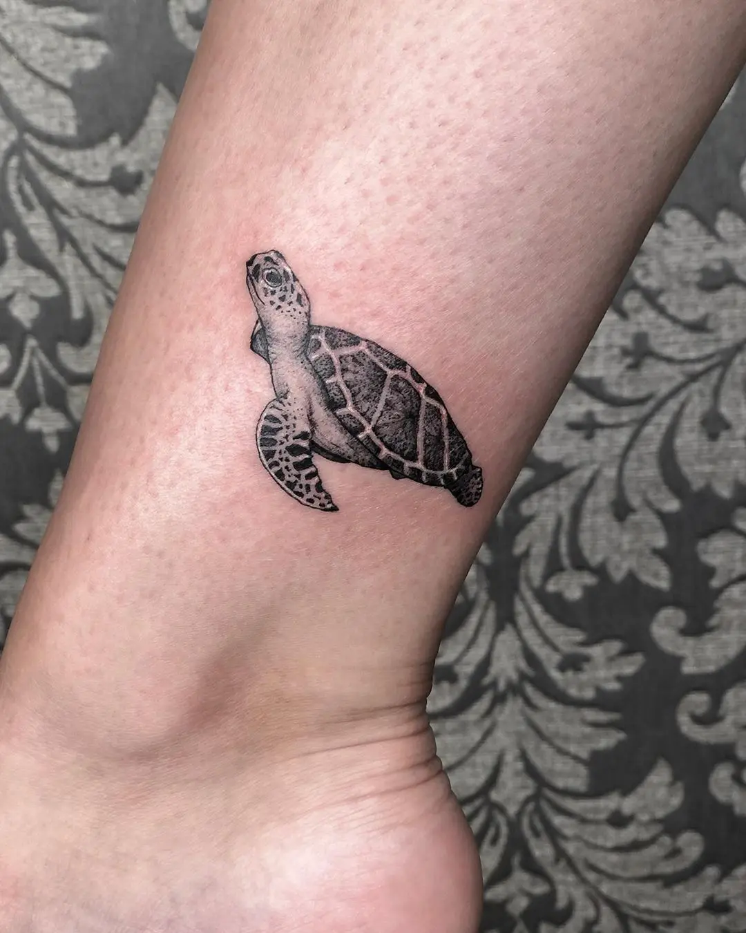 Galerías de Tatuajes Increíbles 44 Jasmin Walsh 2020.09.12 2 of 3 🇬🇧The cutest turtle Ive ever done simple loved doing this special tattoo for