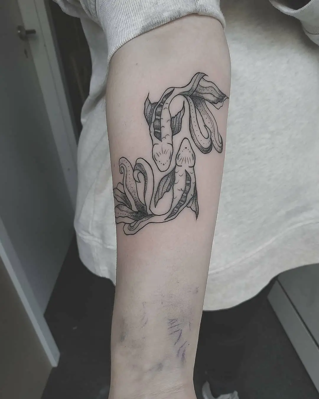 Galerías de Tatuajes Increíbles 36 Jennys tattooart 2020.08.30 1 of 2 fishtattoo Danke meine Liebe 🖤 . . . tattoodesign tattoodo tattoolove tat