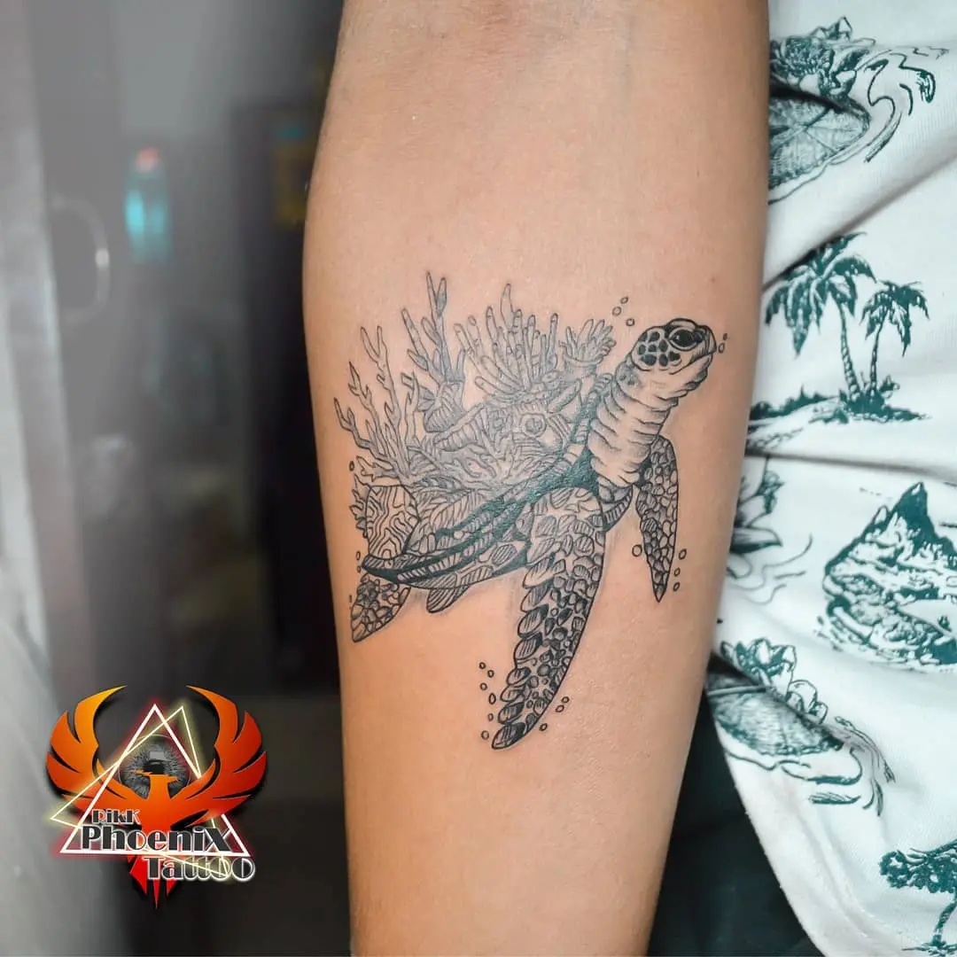 Galerías de Tatuajes Increíbles 65 Rikk Namsout 🔘 2020.09.12 turtle tattoo design turtletattoo finelinetattoo cleanlines thecleanestli