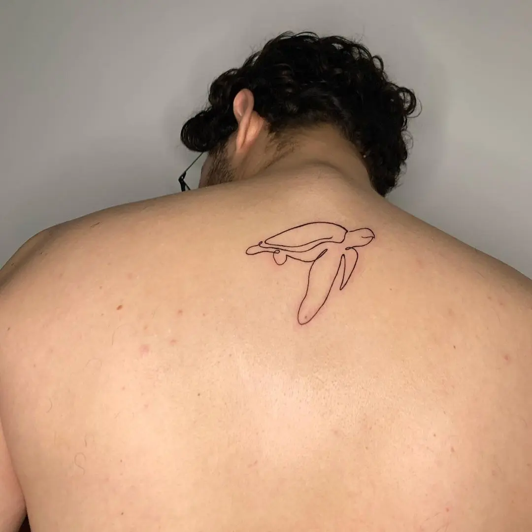 Galerías de Tatuajes Increíbles 69 Sara Nicole 2020.09.10 2 of 2 Tortuga de una línea para Andrés🐢 Diseño traído por el cliente Gracias a l