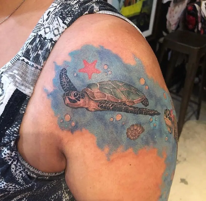 Galerías de Tatuajes Increíbles 70 Sarah de Azevedo 2020.09.10 Sea Turtle 🐢 by @emily.tattoos 🐢Check out her page to see the full piece tur