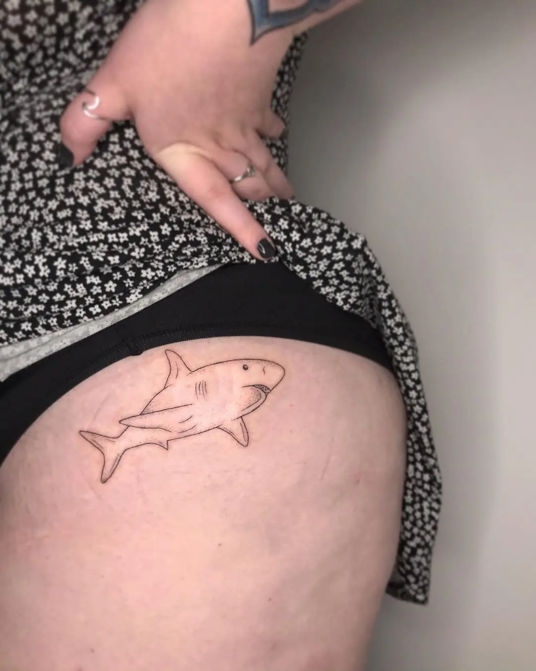 Galerías de Tatuajes Increíbles 18 STICKS NOT STONES LONDON 2020.10.11 Sharrrrrrrrrk 🦈 •
