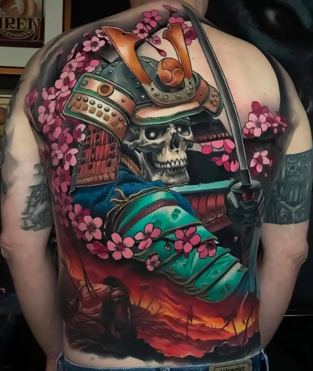 Galerías de Tatuajes Increíbles 27 Japanese Ink 2020.11.11 2 of 2 Fantastic Japanese realism back tattoo by @paulmarinotattoo. Swipe 👈 to see bot