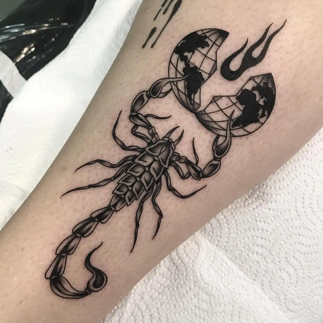 Galerías de Tatuajes Increíbles 18 CULTO TATTOO CLUB ✨ 2020.12.13 Work by @ riiddle ✨ Dm for bookings 🌚 . . . blackwork blackworkers blackwo