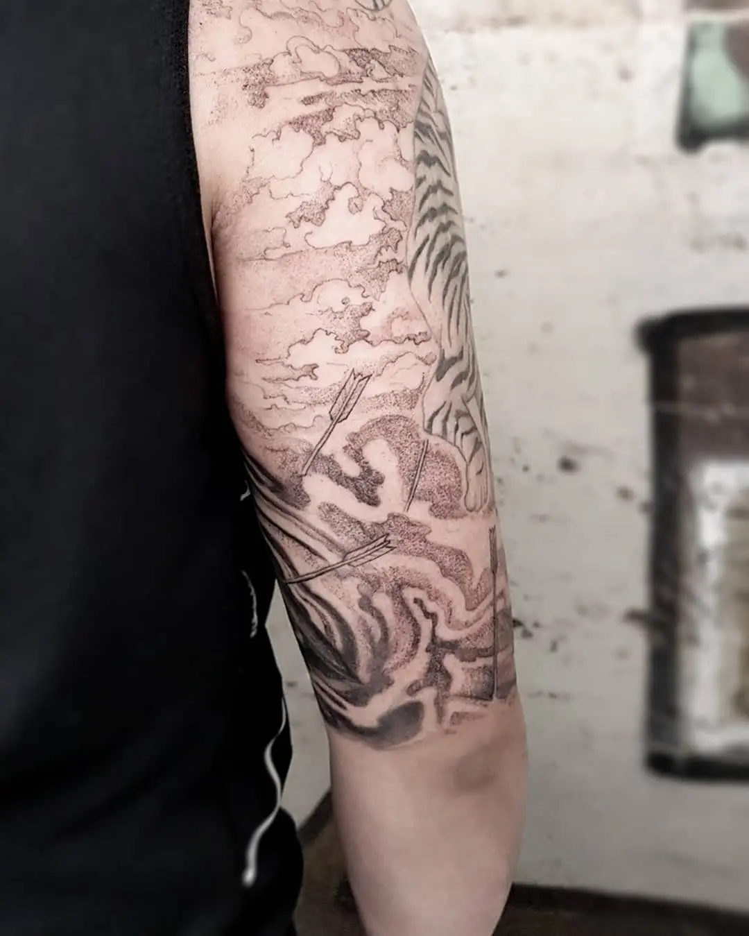 Galerías de Tatuajes Increíbles 21 Chris Spence 2020.12.10 4 of 4 Lion and Knight inner bicep fun project. Thank you Anna for the trust lio