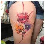 tatuaje de tulipanes