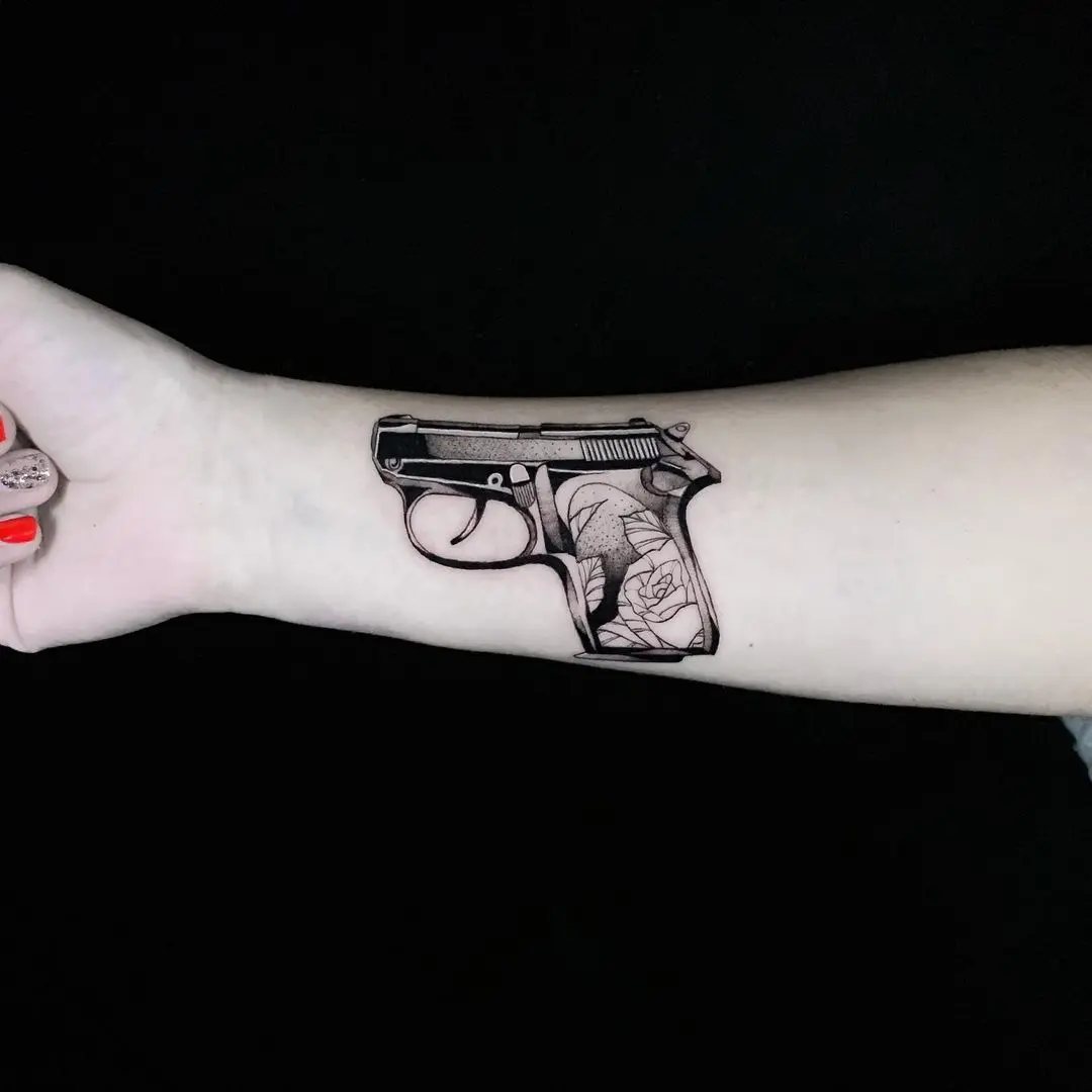 Galerías de Tatuajes Increíbles 6 𝕷 𝖚 𝖎 𝖘 𝕮 𝖆 𝖒 𝖕 𝖔 𝖘 2021.01.20 🥀 flashtattoo pistoltattoo blackworktattoo blackwork ink inked tat