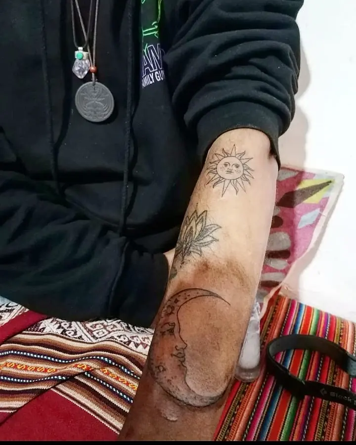 Galerías de Tatuajes Increíbles 18 Blabla Ink 👽 2021.01.31 Sol y Luna adorados para @healingwlovensacredmedicine . . Gracias por pedirme ta