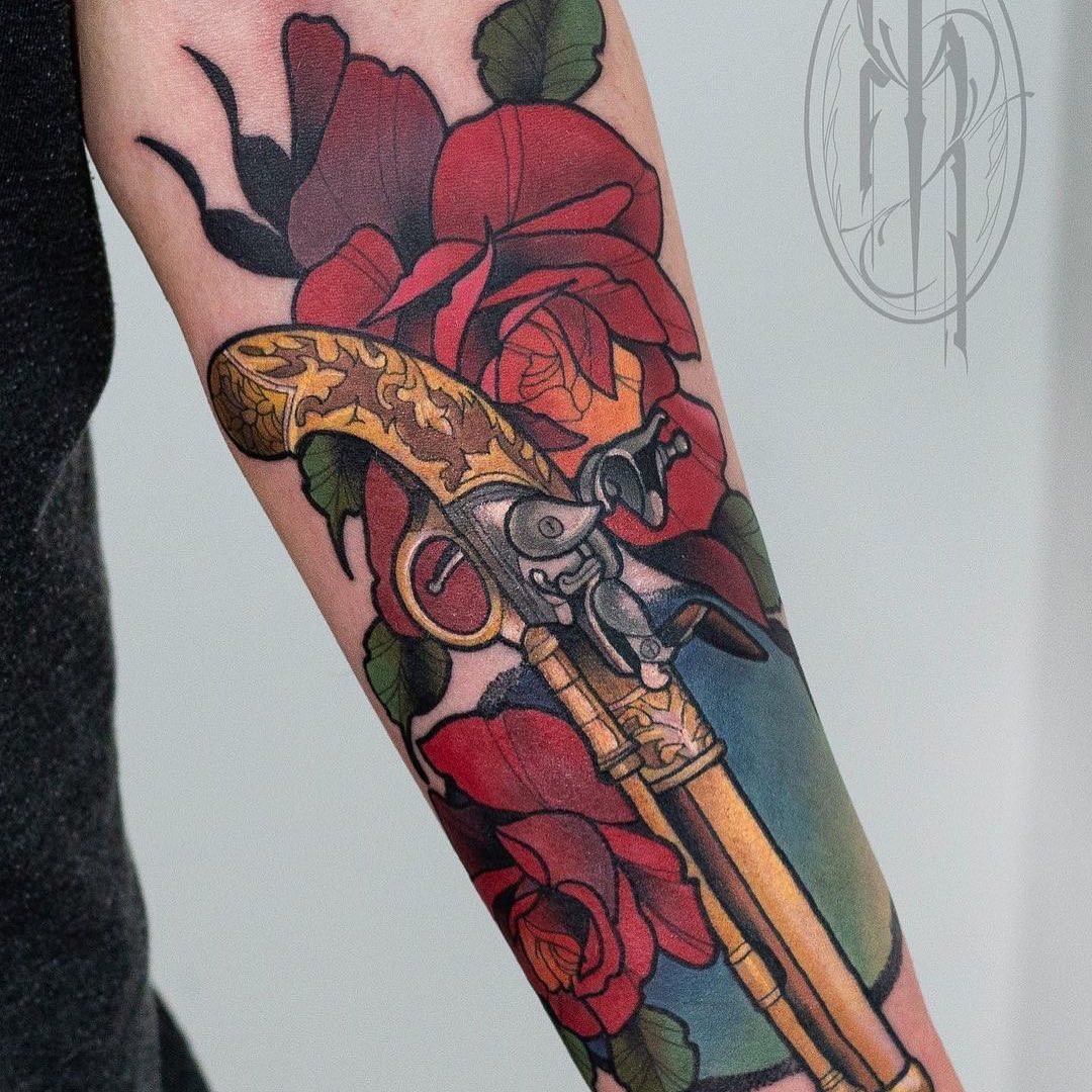 67 Tatuajes de Pistolas Intimidantes 9 pistola tatuada