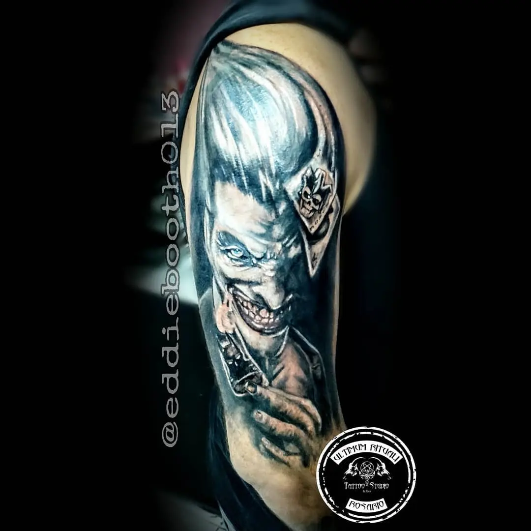 Galerías de Tatuajes Increíbles 4 𝕰𝖉𝖉𝖎𝖊 𝕭𝖔𝖔𝖙𝖍 2021.03.27 1 of 2 Cover up Pasamos de un tribal a un Joker GRACIAS @nicolarrosa23 POR LA CON