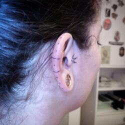 90 Tatuajes en la Oreja Alucinantes 3 3270792292