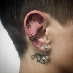 90 Tatuajes en la Oreja Alucinantes 15 221511173