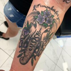 3899682393