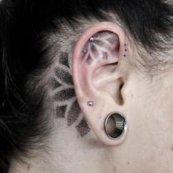 90 Tatuajes en la Oreja Alucinantes 21 259666139