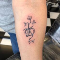 90 Tatuajes Con Iniciales de Varias Tipografías 3 234328351