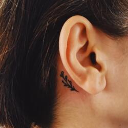 90 Tatuajes en la Oreja Alucinantes 28 2277980583