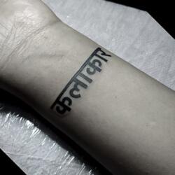 90 Tatuajes Con Iniciales de Varias Tipografías 5 2374166503