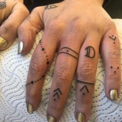 90 Tatuajes Con Iniciales de Varias Tipografías 19 229952664