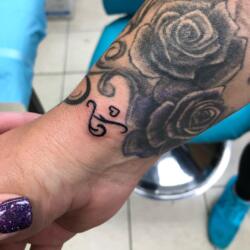 90 Tatuajes Con Iniciales de Varias Tipografías 30 1331307191