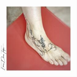 57 Tatuajes de Enredaderas Maravillosos 17 3257284405