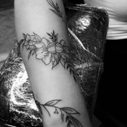 57 Tatuajes de Enredaderas Maravillosos 18 4256260568