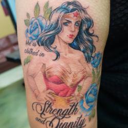 tatuaje wonder woman